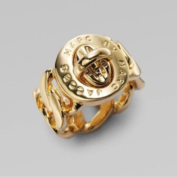 Marc by Marc Jacobs Gold Katie Logo Turn Lock Detail Ring Size 6 NWT - Picture 1 of 5